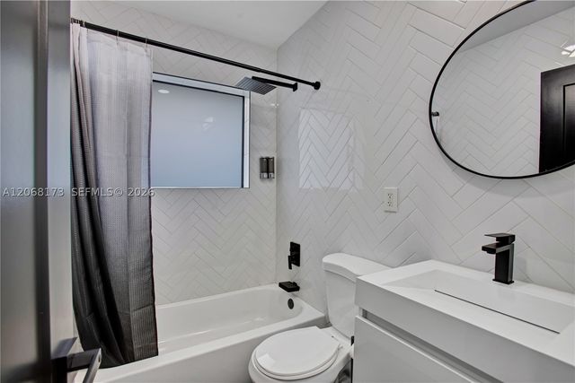 2457 NE 27th Ter, Fort Lauderdale, FL 33305