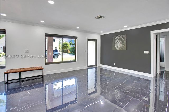 2457 NE 27th Ter, Fort Lauderdale, FL 33305