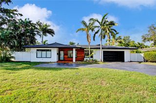 2457 NE 27th Ter, Fort Lauderdale, FL 33305