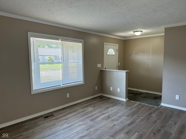 8212 Laughlin Drive, Indianapolis, IN 46219
