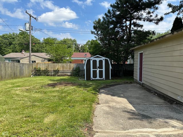 8212 Laughlin Drive, Indianapolis, IN 46219