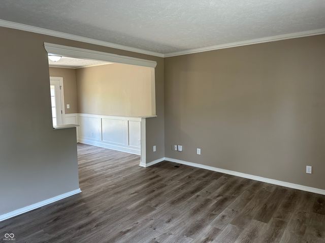 8212 Laughlin Drive, Indianapolis, IN 46219