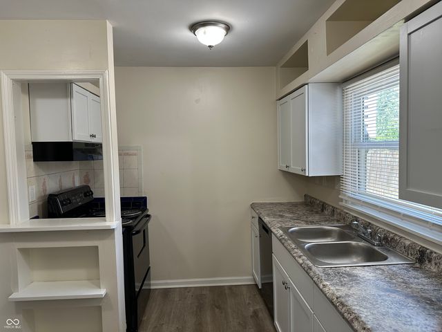 8212 Laughlin Drive, Indianapolis, IN 46219