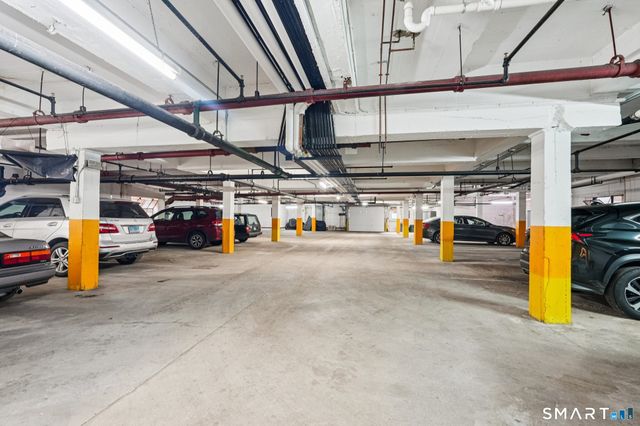 4 Putnam Hill 4F, Greenwich, CT 06830