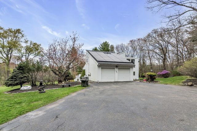 351 Main St, Boxford, MA 01921