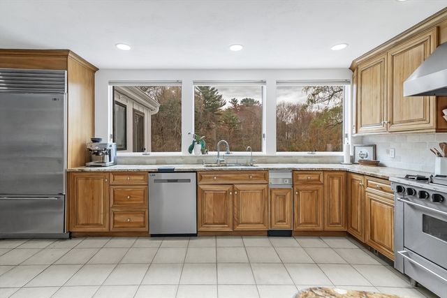 351 Main St, Boxford, MA 01921