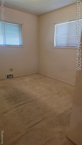 25866 Huron Street, Roseville, MI 48066