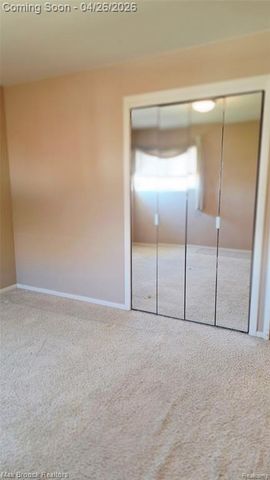 25866 Huron Street, Roseville, MI 48066