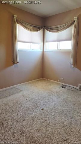 25866 Huron Street, Roseville, MI 48066