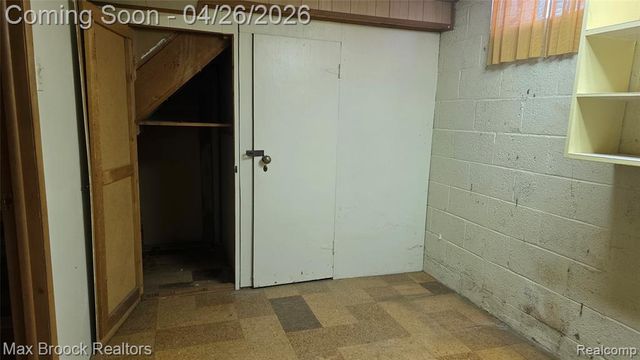 25866 Huron Street, Roseville, MI 48066