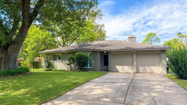 6230 Knollwest Drive, Houston, TX 77072