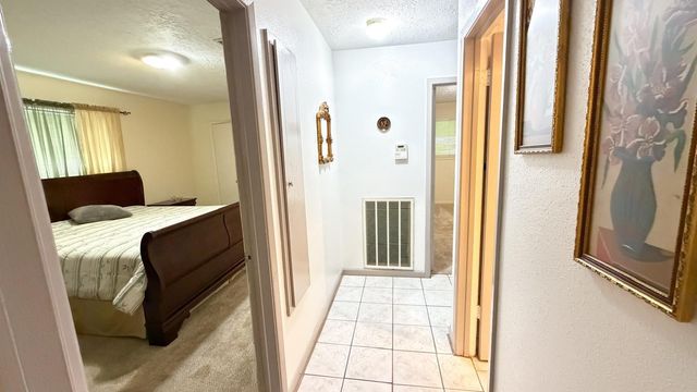 6230 Knollwest Drive, Houston, TX 77072