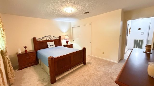 6230 Knollwest Drive, Houston, TX 77072