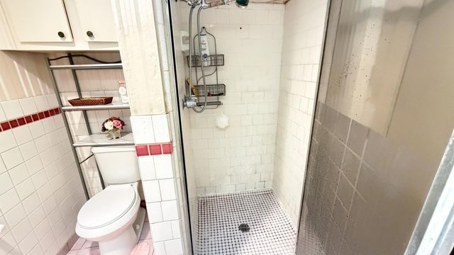 6230 Knollwest Drive, Houston, TX 77072