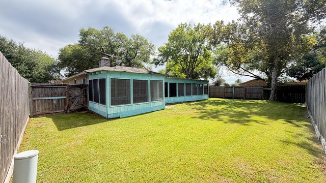6230 Knollwest Drive, Houston, TX 77072