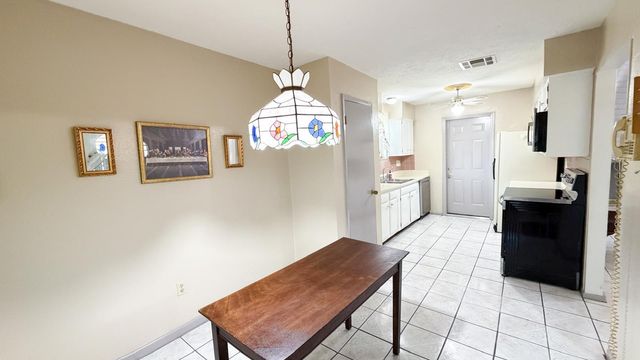 6230 Knollwest Drive, Houston, TX 77072