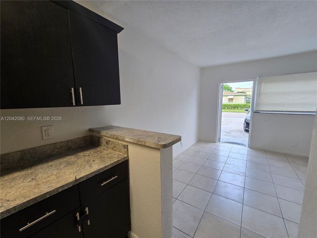 2203 Taft Street B, Hollywood, FL 33020