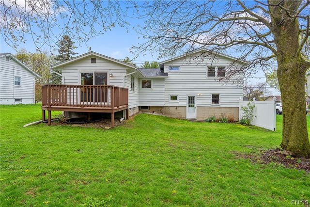 138 Bennett Road, Camillus, NY 13031