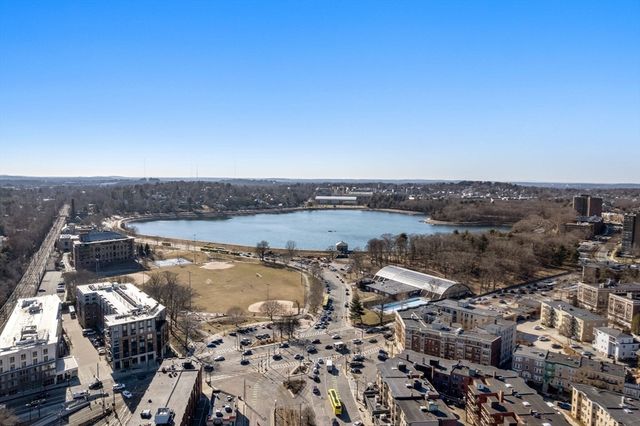 1762 Beacon St 1, Brookline, MA 02445