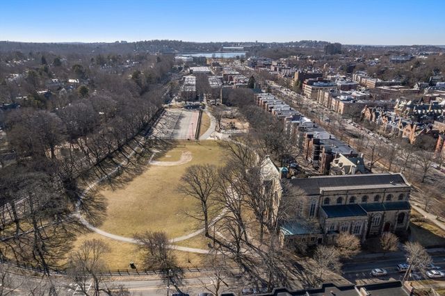 1762 Beacon St 1, Brookline, MA 02445