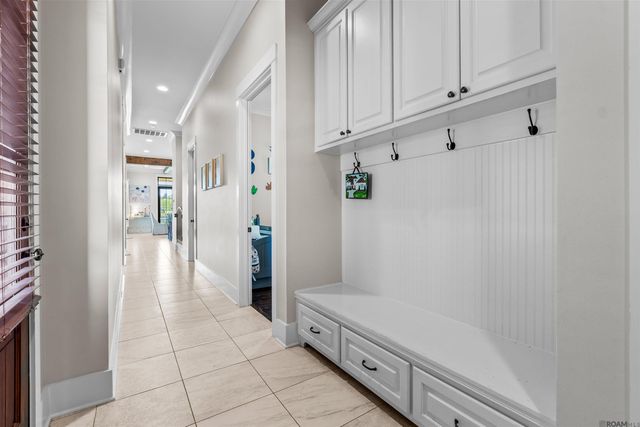 2537 Tiger Crossing Dr, Baton Rouge, LA 70810