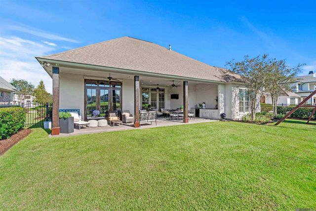 2537 Tiger Crossing Dr, Baton Rouge, LA 70810