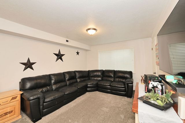 10318 S SILVER WILLOW DR, Sandy, UT 84070
