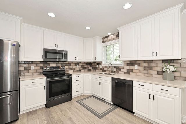 10318 S SILVER WILLOW DR, Sandy, UT 84070