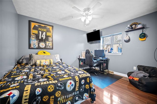 1021 Greggerson Rd, Irwin, PA 15642