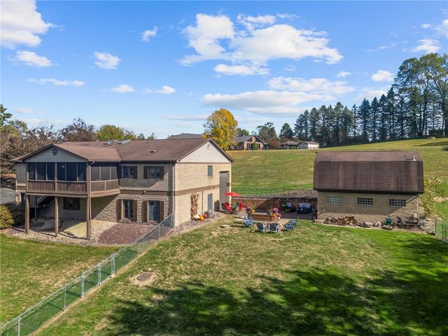 1021 Greggerson Rd, Irwin, PA 15642