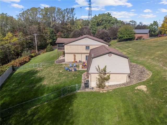 1021 Greggerson Rd, Irwin, PA 15642