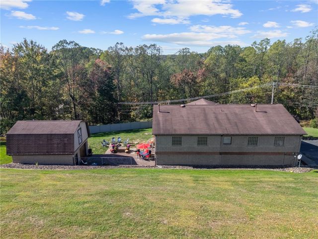 1021 Greggerson Rd, Irwin, PA 15642