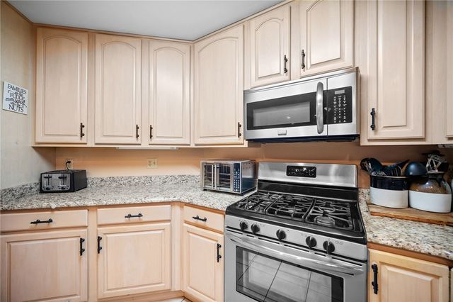 1021 Greggerson Rd, Irwin, PA 15642