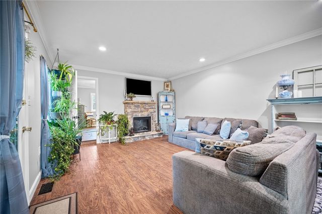 1021 Greggerson Rd, Irwin, PA 15642