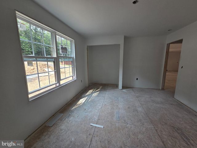 150 FOUR SEASONS DR E, Gore, VA 22637