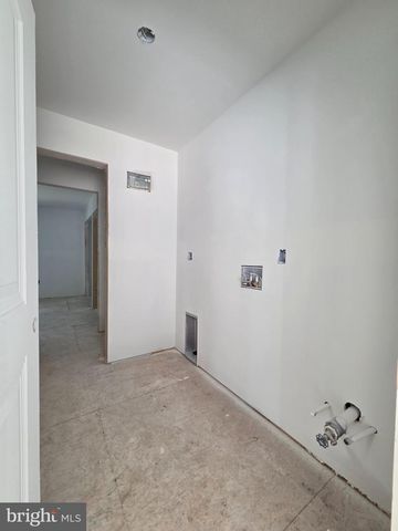 150 FOUR SEASONS DR E, Gore, VA 22637