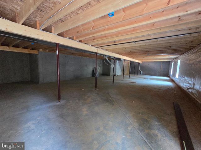 150 FOUR SEASONS DR E, Gore, VA 22637
