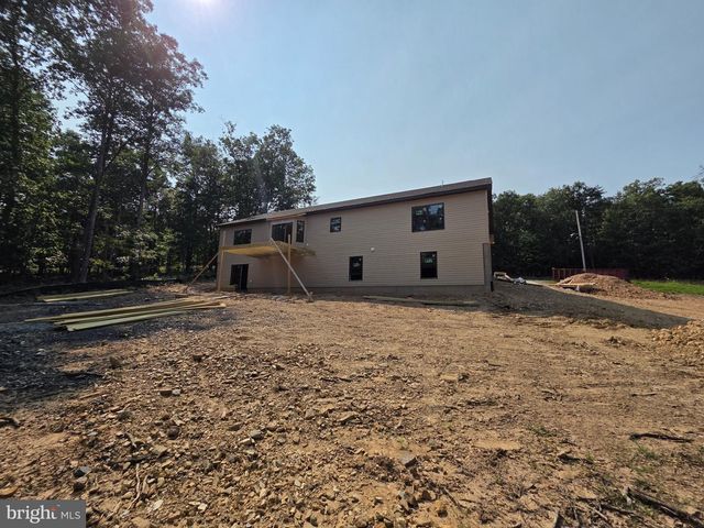150 FOUR SEASONS DR E, Gore, VA 22637
