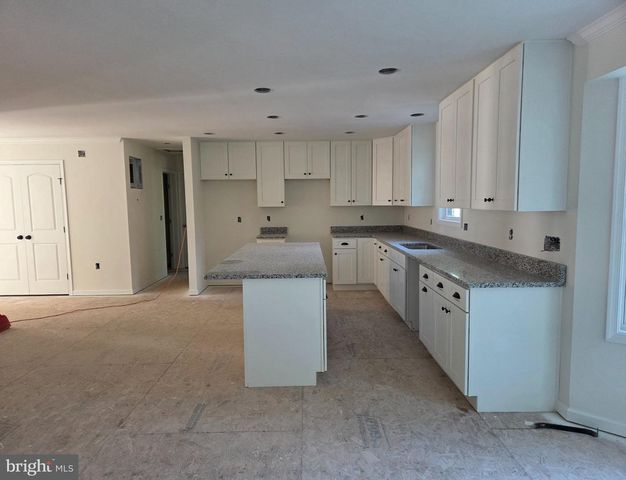 150 FOUR SEASONS DR E, Gore, VA 22637