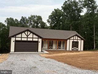 150 FOUR SEASONS DR E, Gore, VA 22637