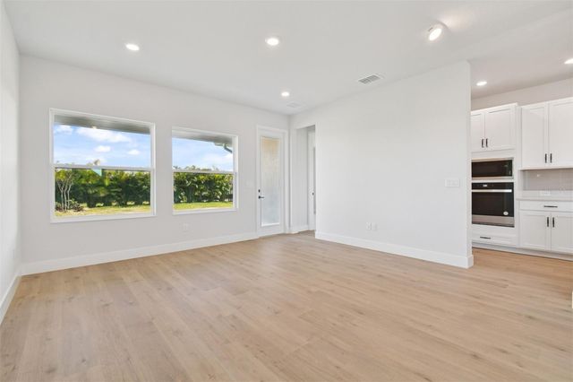 5129 CHAPEL ROW AVENUE, Apollo Beach, FL 33572