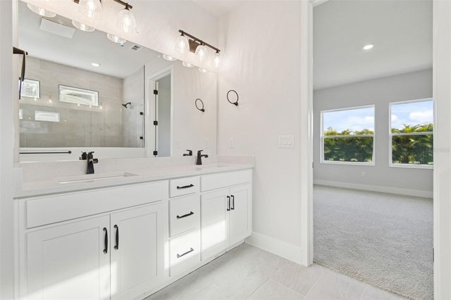 5129 CHAPEL ROW AVENUE, Apollo Beach, FL 33572