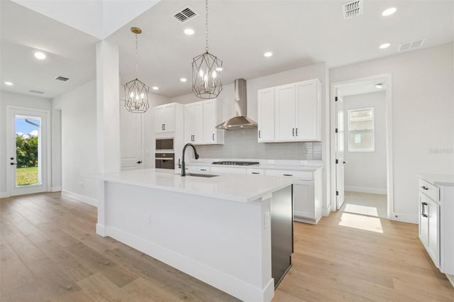 5129 CHAPEL ROW AVENUE, Apollo Beach, FL 33572