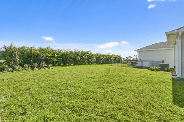 5129 CHAPEL ROW AVENUE, Apollo Beach, FL 33572