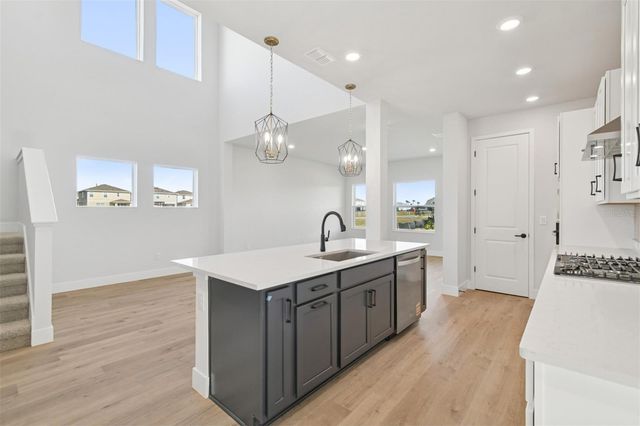 5129 CHAPEL ROW AVENUE, Apollo Beach, FL 33572