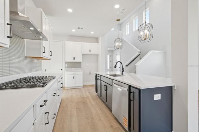 5129 CHAPEL ROW AVENUE, Apollo Beach, FL 33572