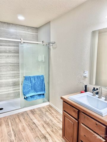 12891 Adelaide, Caldwell, ID 83607