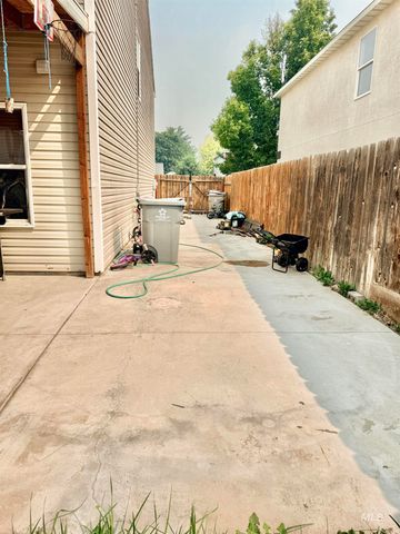 12891 Adelaide, Caldwell, ID 83607