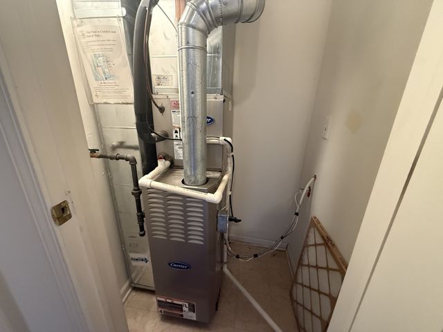 855 E 22nd Street 202, Lombard, IL 60148