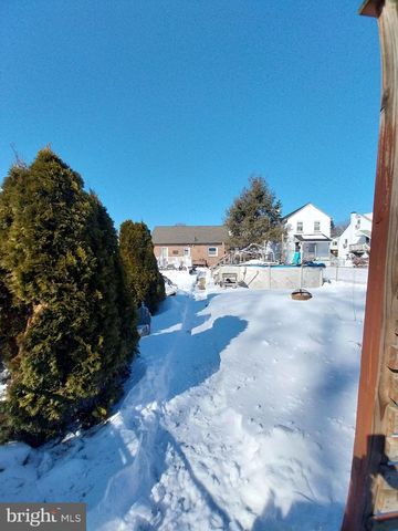 630 WILLOW ST, Pottstown, PA 19464